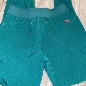 SCRUB JOGGER PANT BARELY WORN- regular length